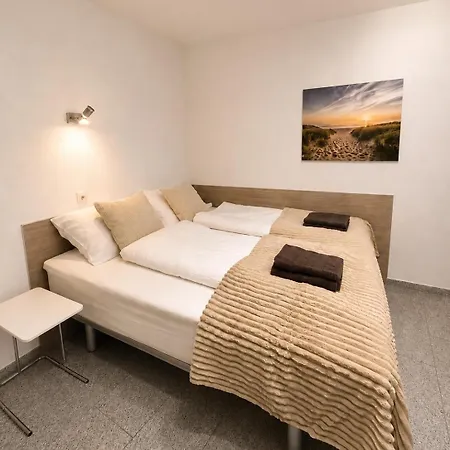 Bergstudio Iv I Laax I Bike & Hike I Parking